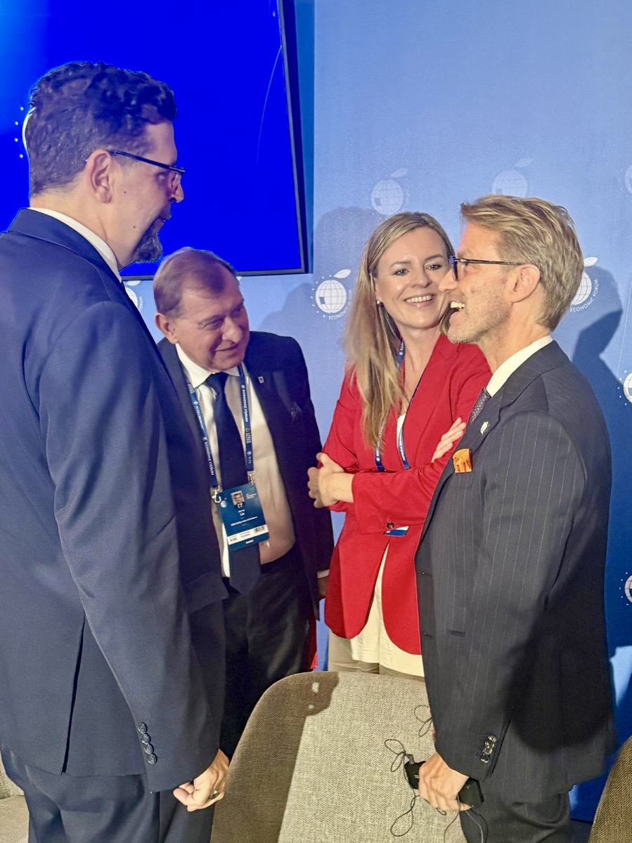 Katarzyna Zamaro w rozmowie z uczestnikami panelu