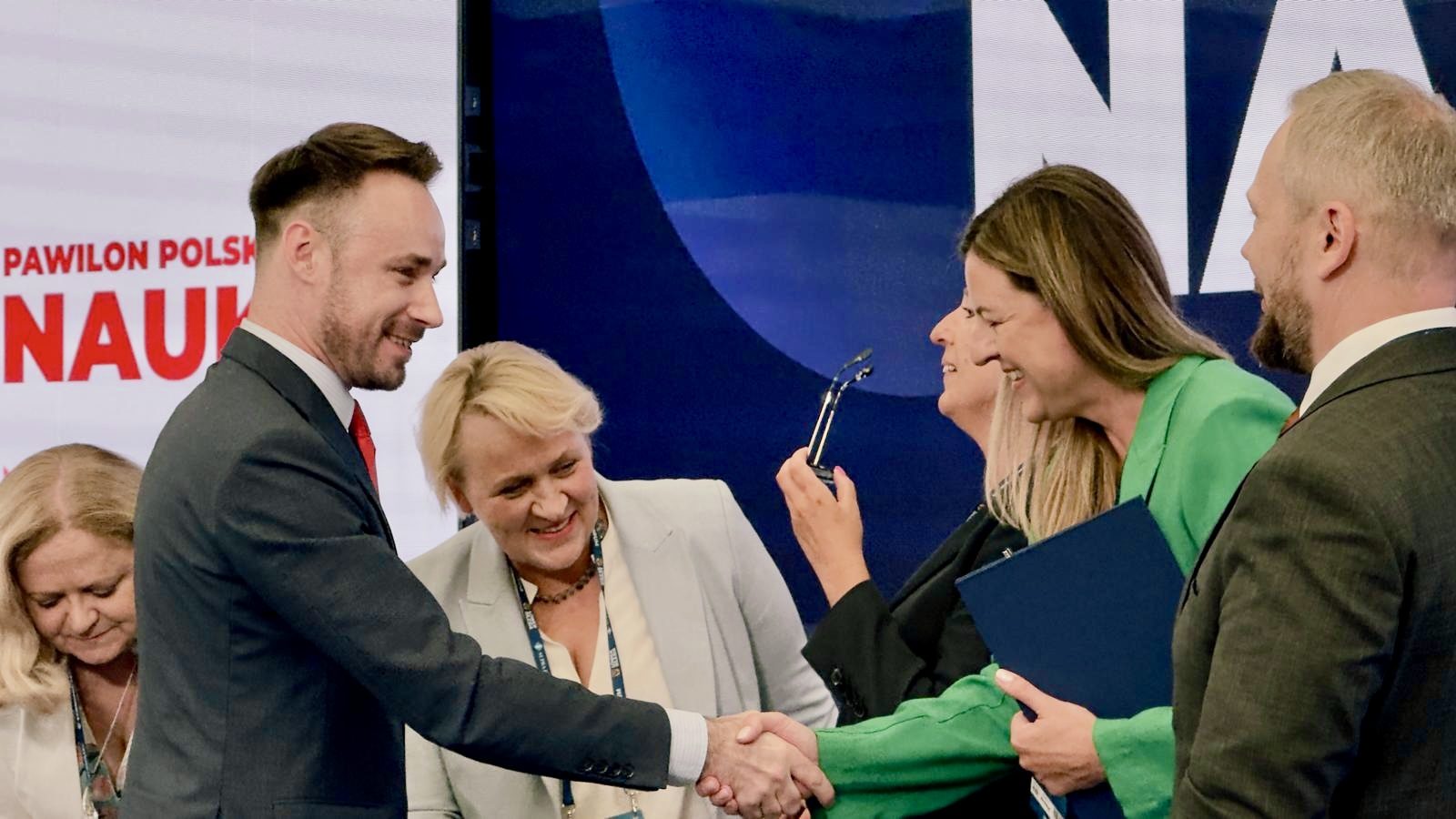 Networking na wydarzeniu naukowym